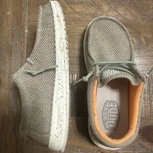 Hey Dude Kids Dress Shoes in Tan and Cream